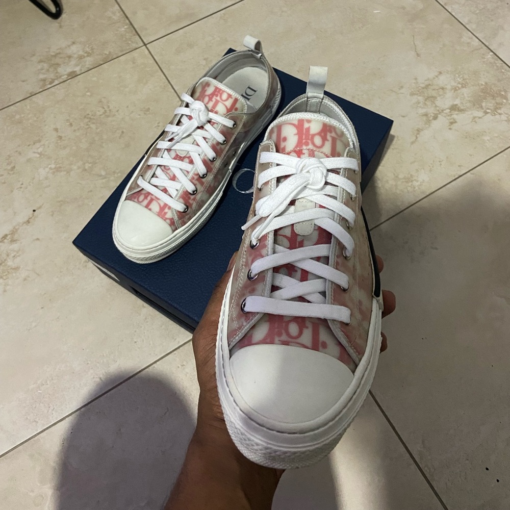 Dior B23